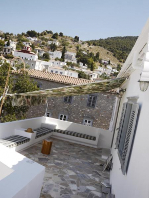 Hydra Artist House
